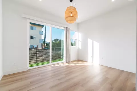3917 Inglewood Blvd #2B, Los Angeles, CA 90066