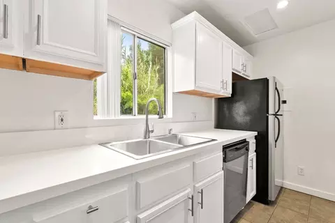 5433 Abbott Pl #14, Los Angeles, CA 90042