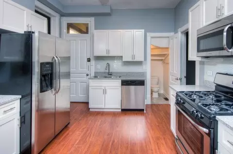 1874 N Hoyne Ave #2F, Chicago, IL 60647