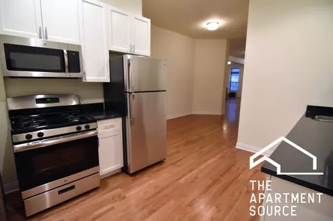 904 W Belmont Ave, Chicago, IL 60657