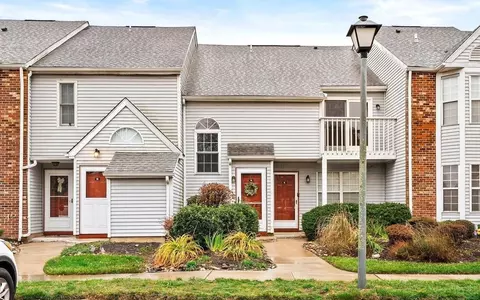 14 Pinewood Dr, Trenton, NJ 08690