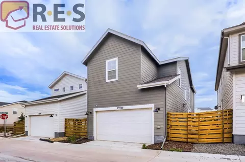 23920 E 34th Ave, Aurora, CO 80019 photo 2