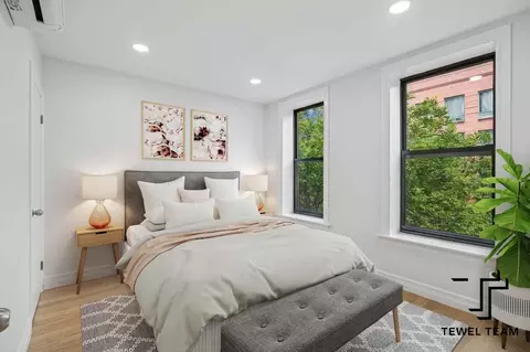 176 E 109th St #2, New York, NY 10029