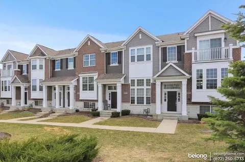 2909 Madison Dr, Naperville, IL 60564