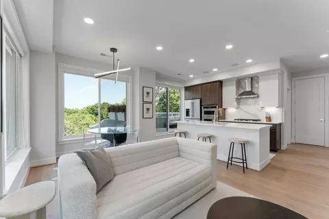 635 Slaters Ln #306, Alexandria, VA 22314