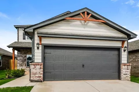 12709 Torretta Way, Yukon, OK 73099