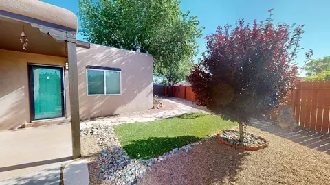 1259 Senda Del Valle, Santa Fe, NM 87507