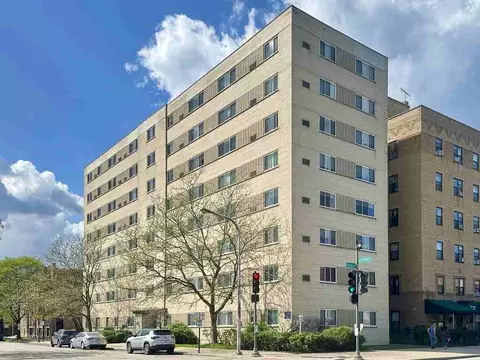 1400 Chicago Ave #105, Evanston, IL 60201