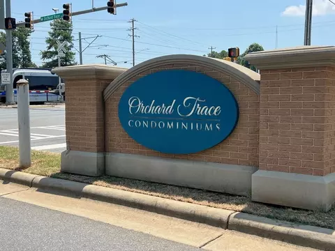 241 Orchard Trace Ln #8, Charlotte, NC 28213