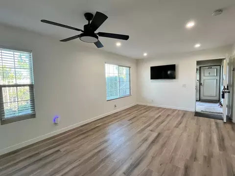 23335 La Crescenta, Mission Viejo, CA 92691