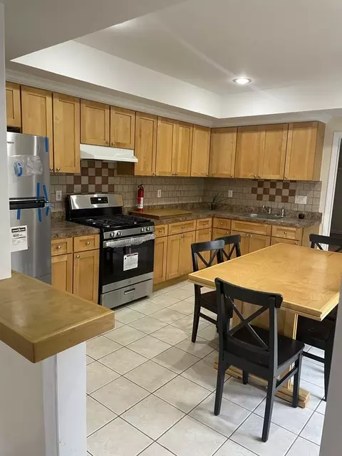227 Elm St #2, Newark, NJ 07105