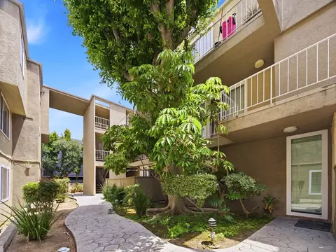 4610 Densmore Ave #9, Los Angeles, CA 91436