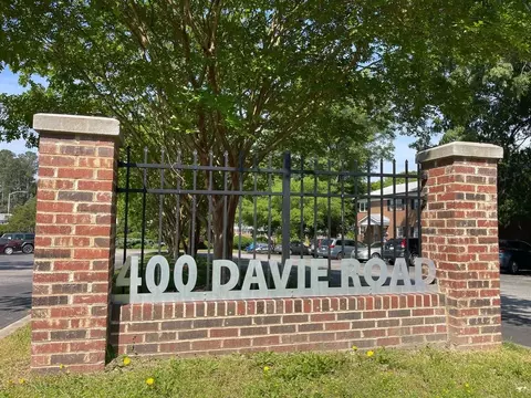 400 Davie Rd, Carrboro, NC 27510