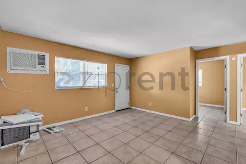 9413 N Mulberry St #A, Tampa, FL 33612