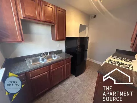7342 N Damen Ave #2, Chicago, IL 60645