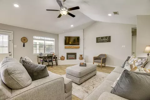 8020 Botany Ln #1546255P, Houston, TX 77075