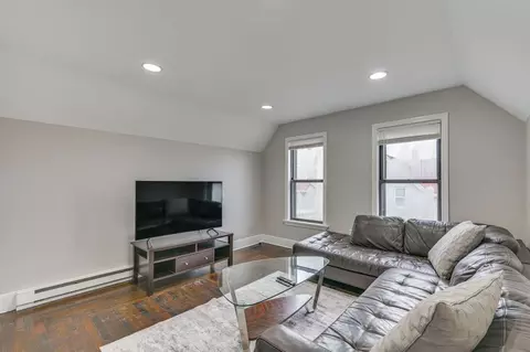 467 Ferry St #1546146P, Malden, MA 02148