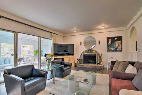 28 Holiday Dr #1546434P, Woodstock, NY 12498