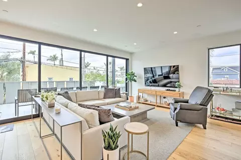 1014 5th St #1545783P, Coronado, CA 92118