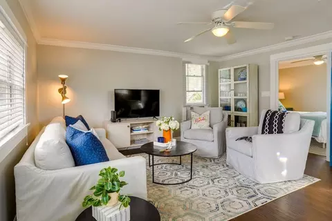 202 10th Ave NE #1545820P, Saint Petersburg, FL 33701