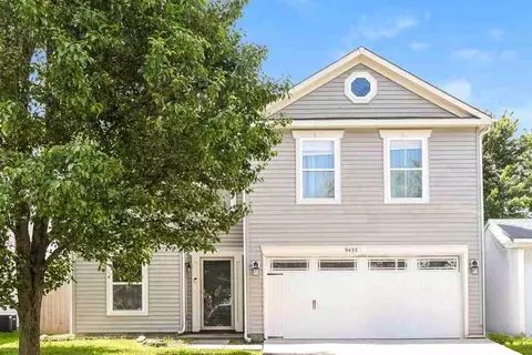 9435 W Quarter Moon Dr, Pendleton, IN 46064