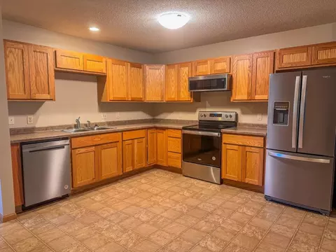1611 Gunston Dr #A, New Richmond, WI 54017