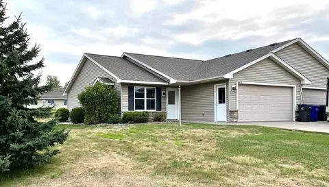 647 W 9th St # A, New Richmond, WI 54017