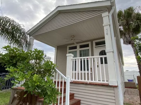 34 Freedom Dr, Vero Beach, FL 32966