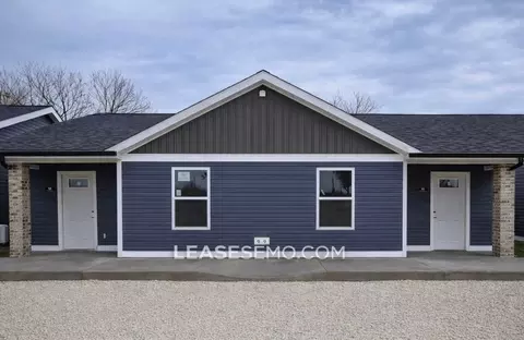 136 Presley Ave, Jackson, MO 63755