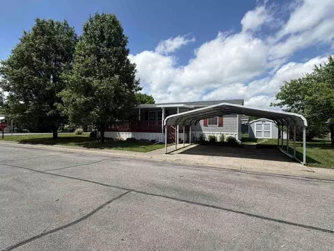 2102 Bradford St #94B, Clarksville, IN 47129