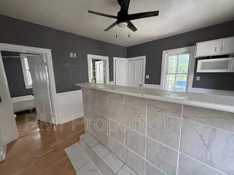 2630 N 24th St, Milwaukee, WI 53206
