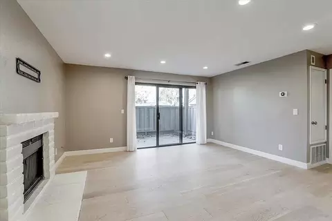5693 Makati Cir #C, San Jose, CA 95123