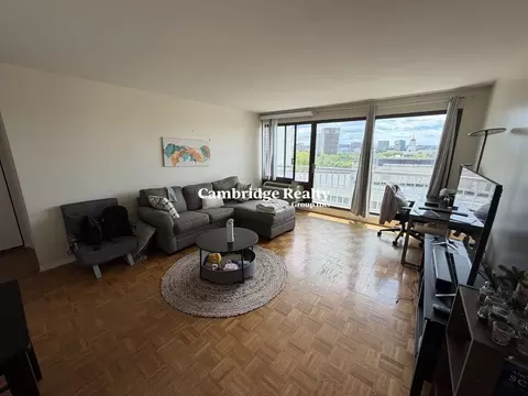 1105 Massachusetts Ave #7F, Cambridge, MA 02138