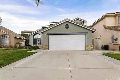 29184 Stonegate Ln, Highland, CA 92346