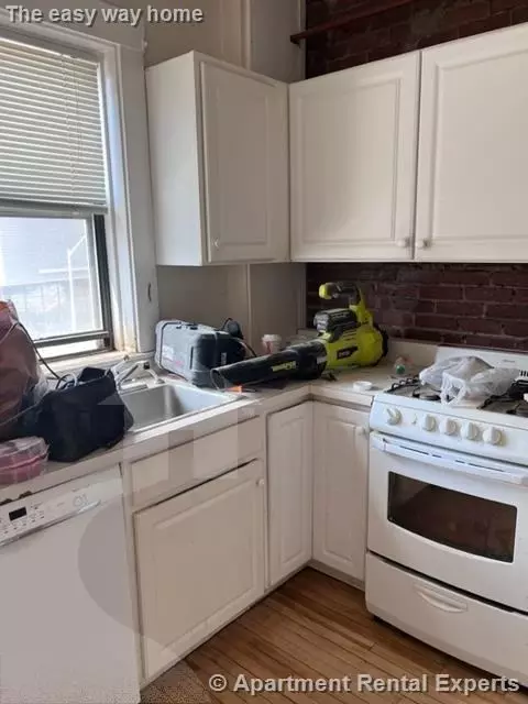 84 Prescott St #32, Cambridge, MA 02138