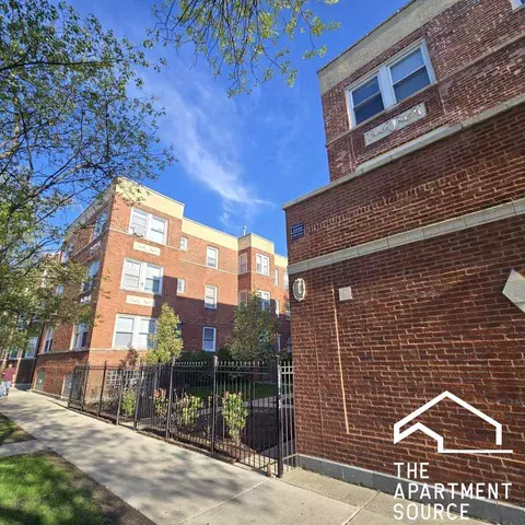 3151 W Argyle St #1N, Chicago, IL 60625