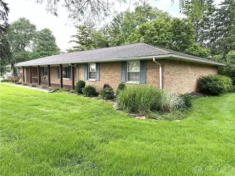 1201 E Centerville Station Rd, Washington Township, OH 45459