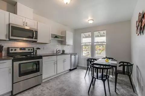 3901 S Angel Pl #A, Seattle, WA 98118