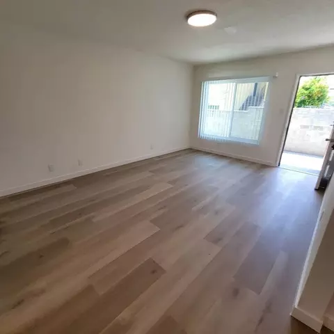 4619 Lomita St #5, Los Angeles, CA 90019