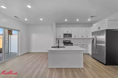 1037 E Malibu Ln, Washington, UT 84780
