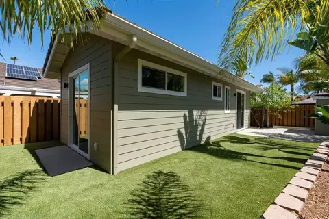 713 Oak Burl Ln, Encinitas, CA 92024