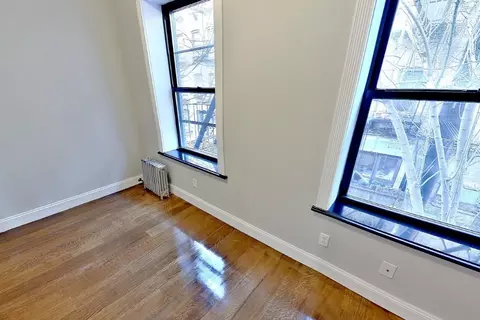 434 W 52nd St #7, New York, NY 10019