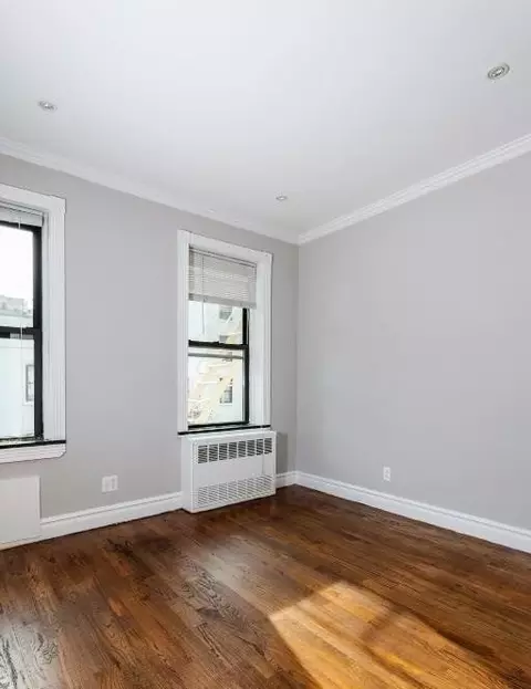 213 E 26th St #4C, New York, NY 10010