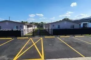 877 NW 10th St, Florida City, FL 33034