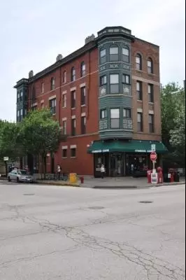 3359 N Southport Ave #4, Chicago, IL 60657