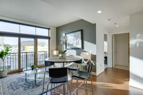 900 NW Lovejoy St #1512205P, Portland, OR 97209