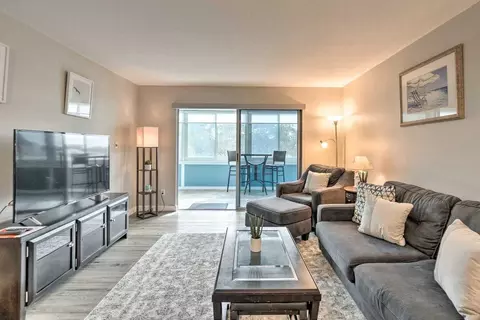 1037 W Peppertree Dr #1546456P, Siesta Key, FL 34242