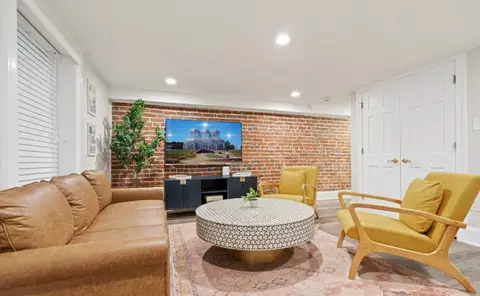 2126 O St NW #1539659P, Washington, DC 20037