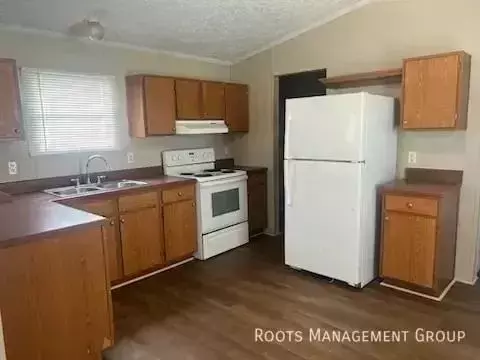 387 Webster Rd #47, Auburn, AL 36832