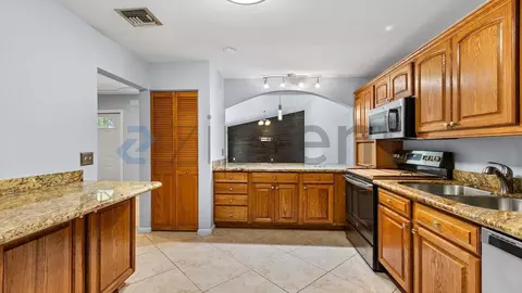 4240 Landar Dr, Lake Worth, FL 33463